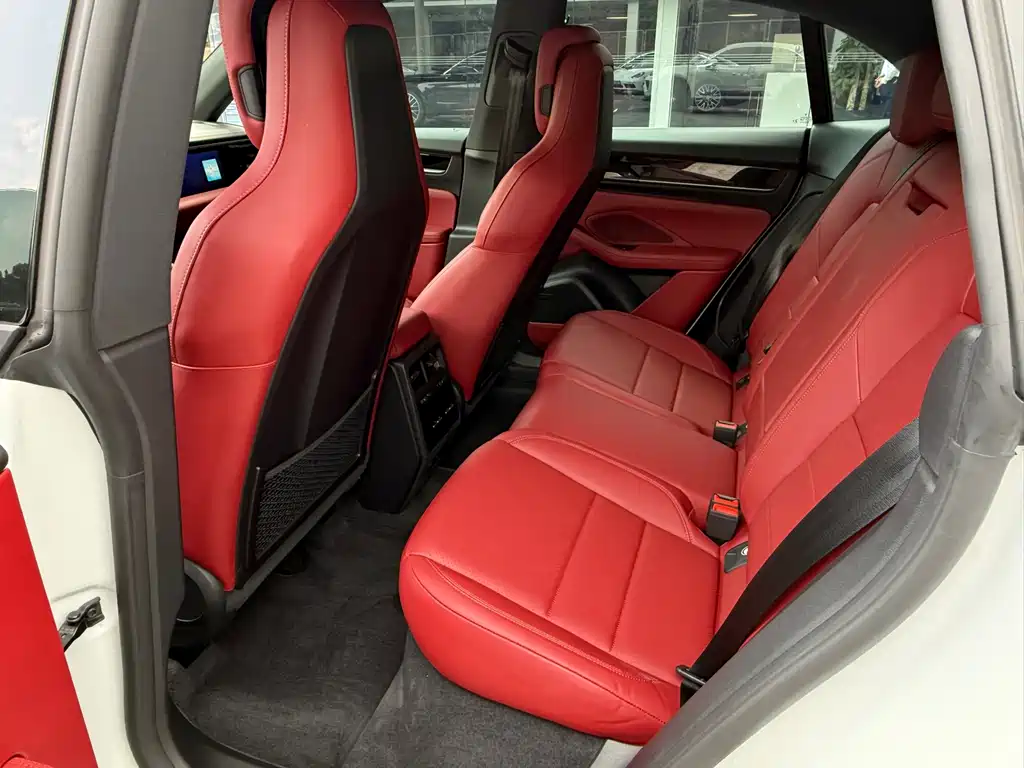 Porsche Macan EV — миниатюра 10