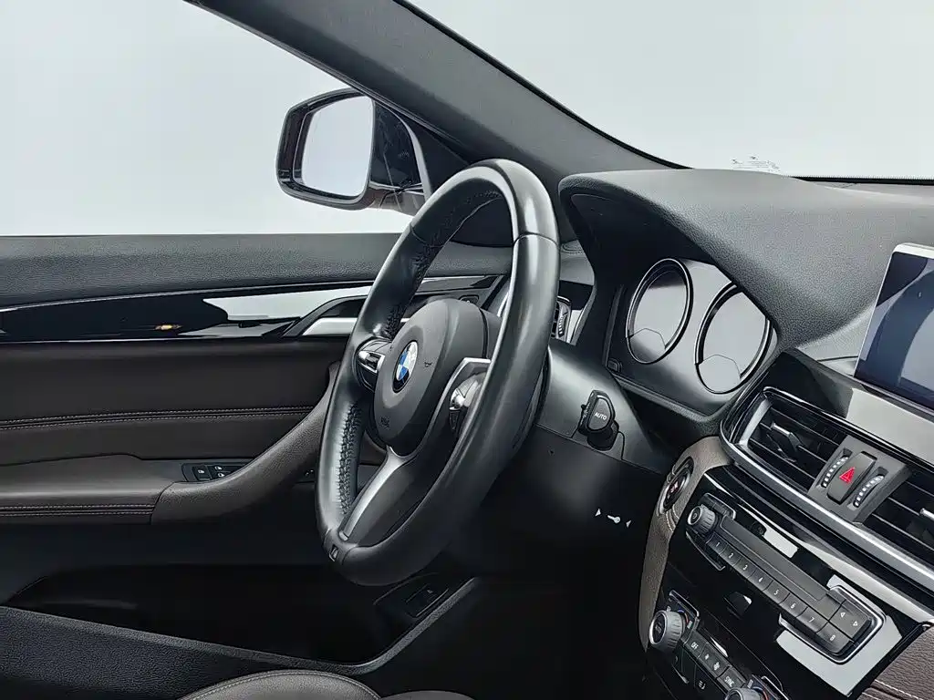 BMW X2 — миниатюра 22