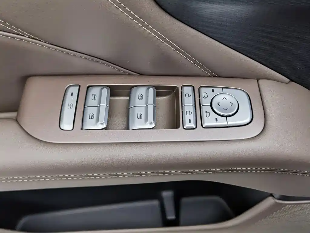 Wuling 星光560新能源 — миниатюра 9