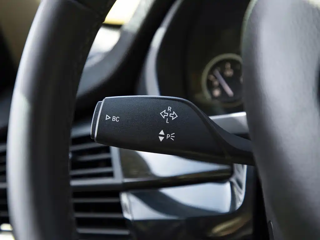 BMW X5 (Import) — миниатюра 17