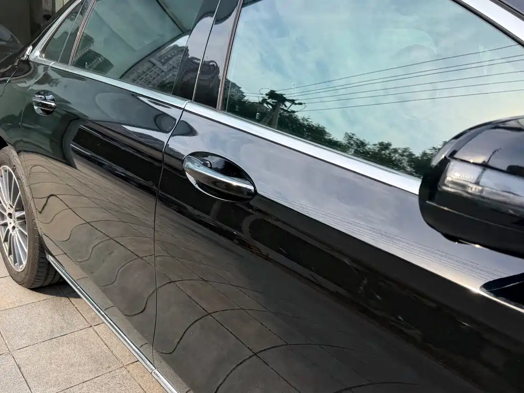 Mercedes-Benz E-Class — миниатюра 9