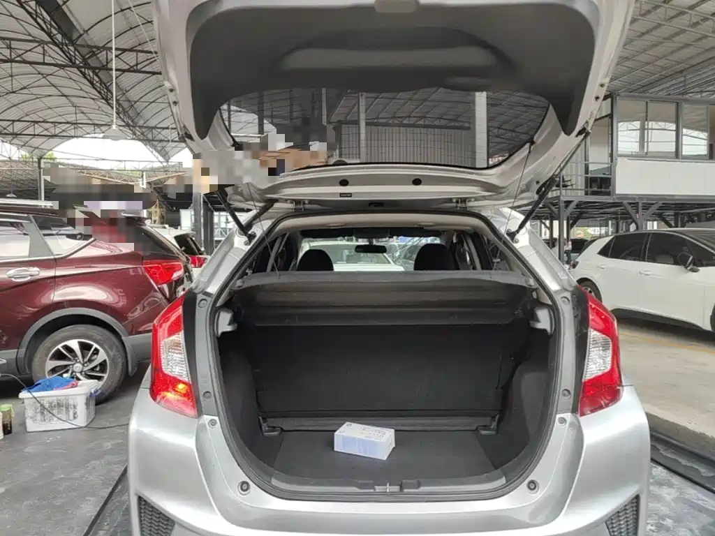 Honda Fit — миниатюра 18