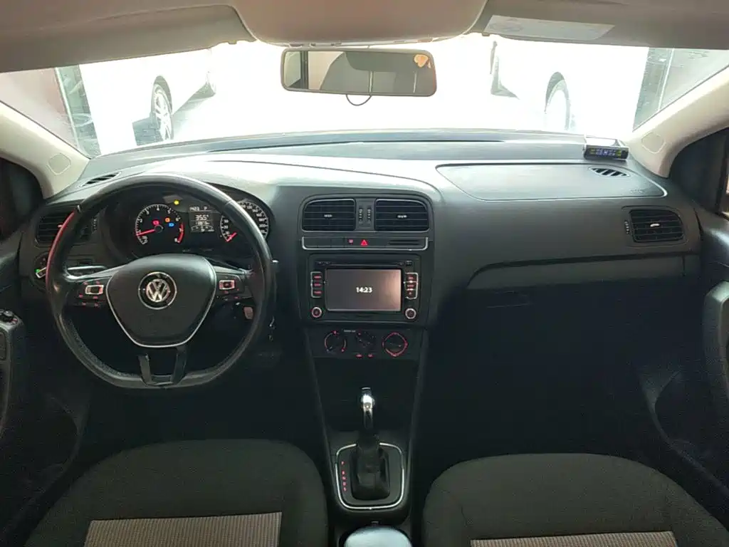 Volkswagen Polo — миниатюра 10