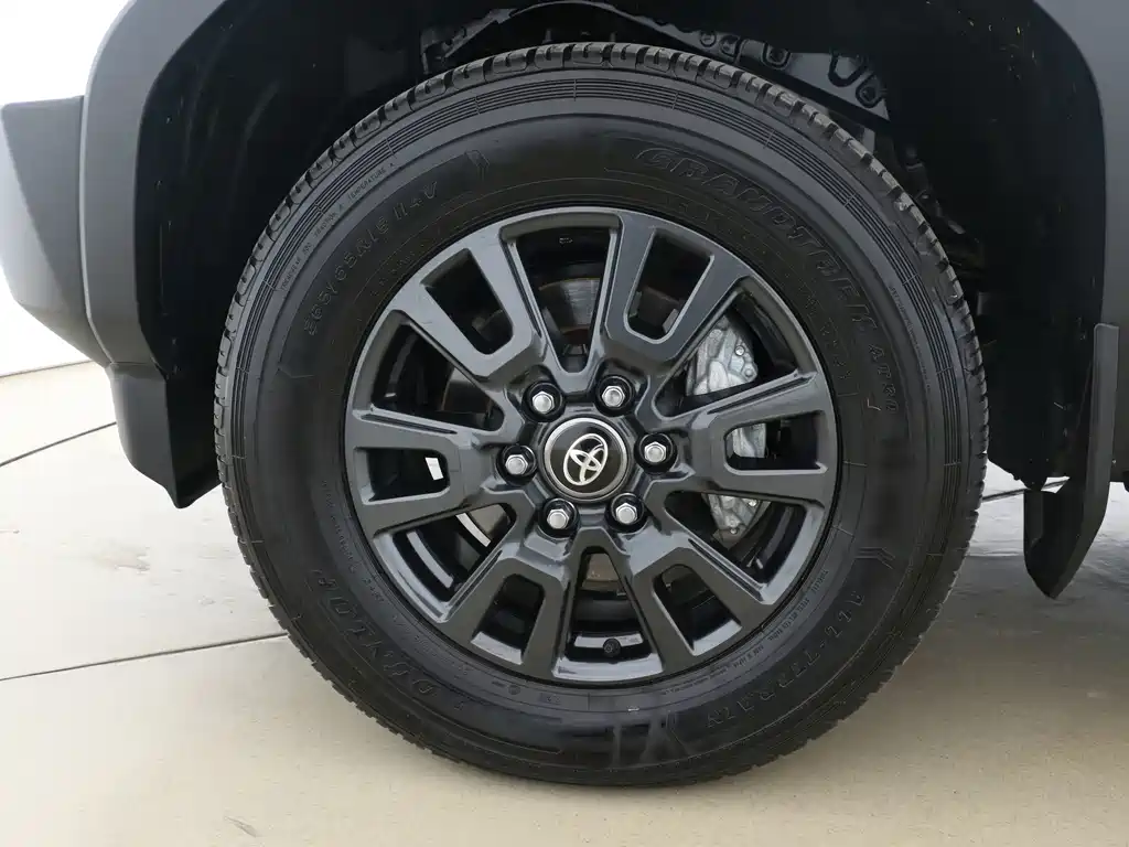 Toyota Prado — миниатюра 14