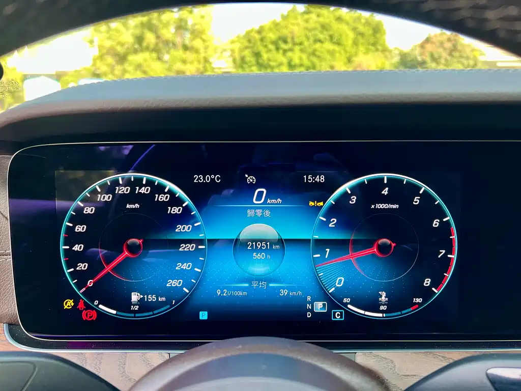 MERCEDES-BENZ E CLASS