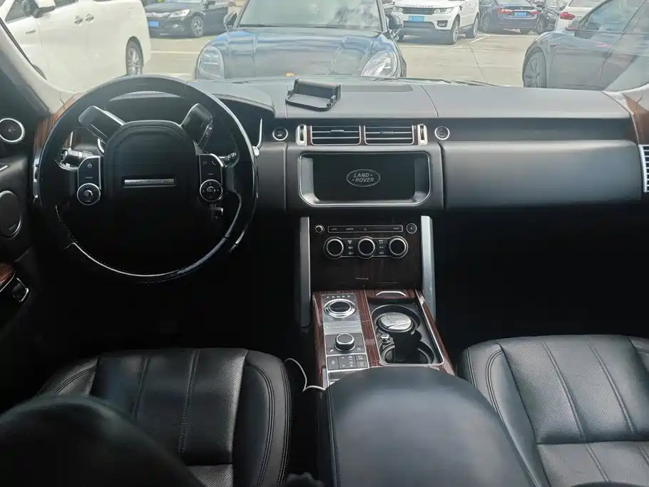 Land Rover Range Rover — миниатюра 12