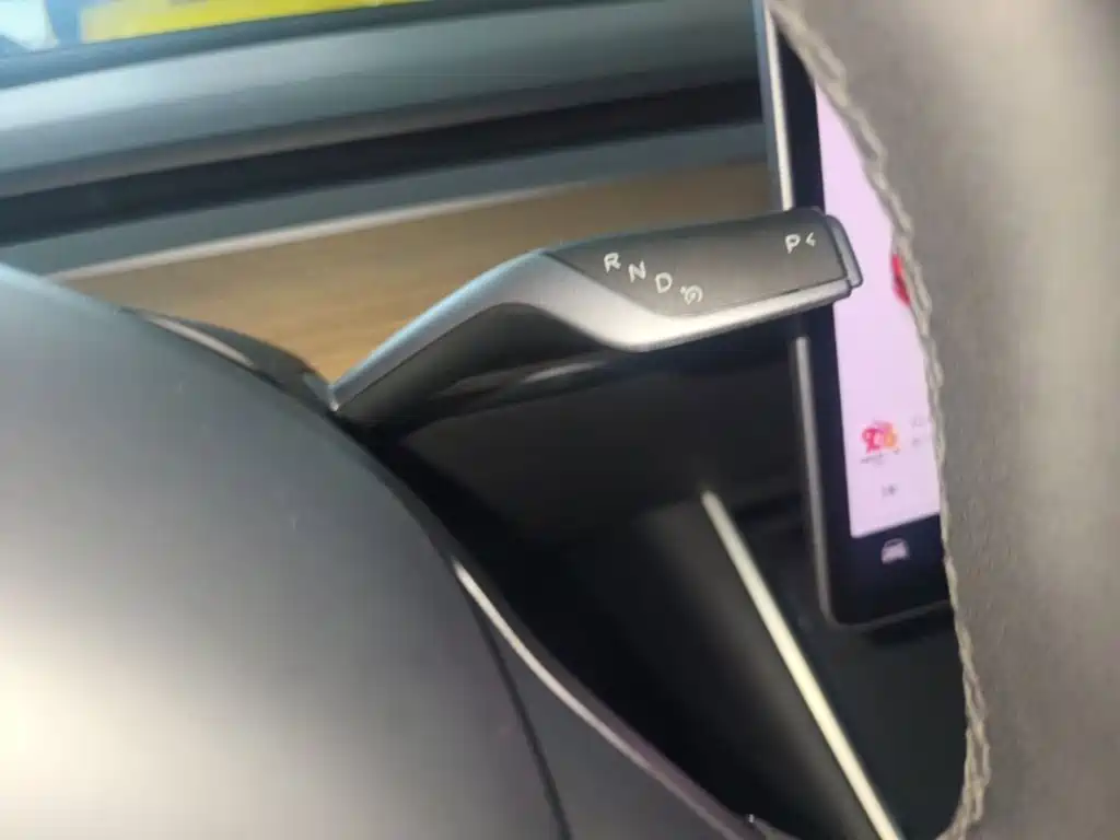 Tesla Model 3 — миниатюра 14