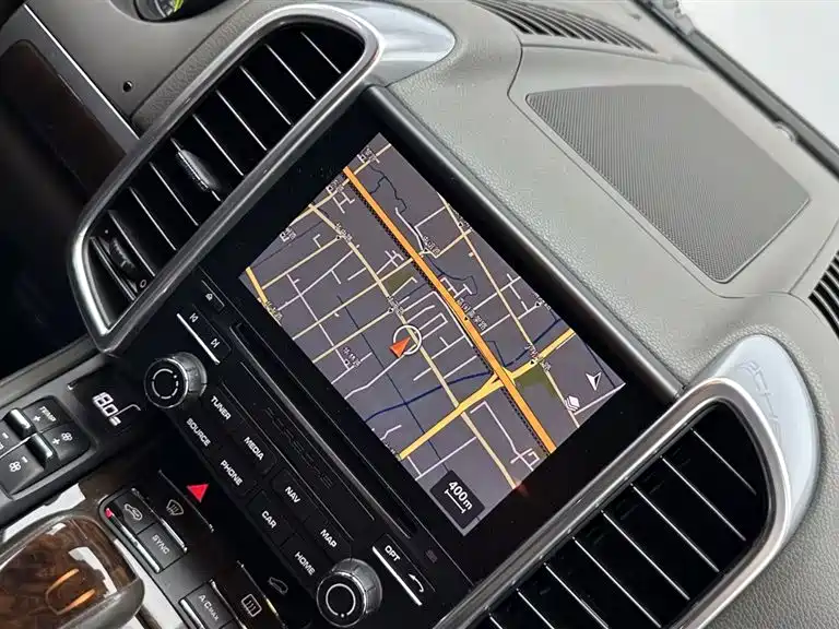Porsche Cayenne Hybrid — миниатюра 16