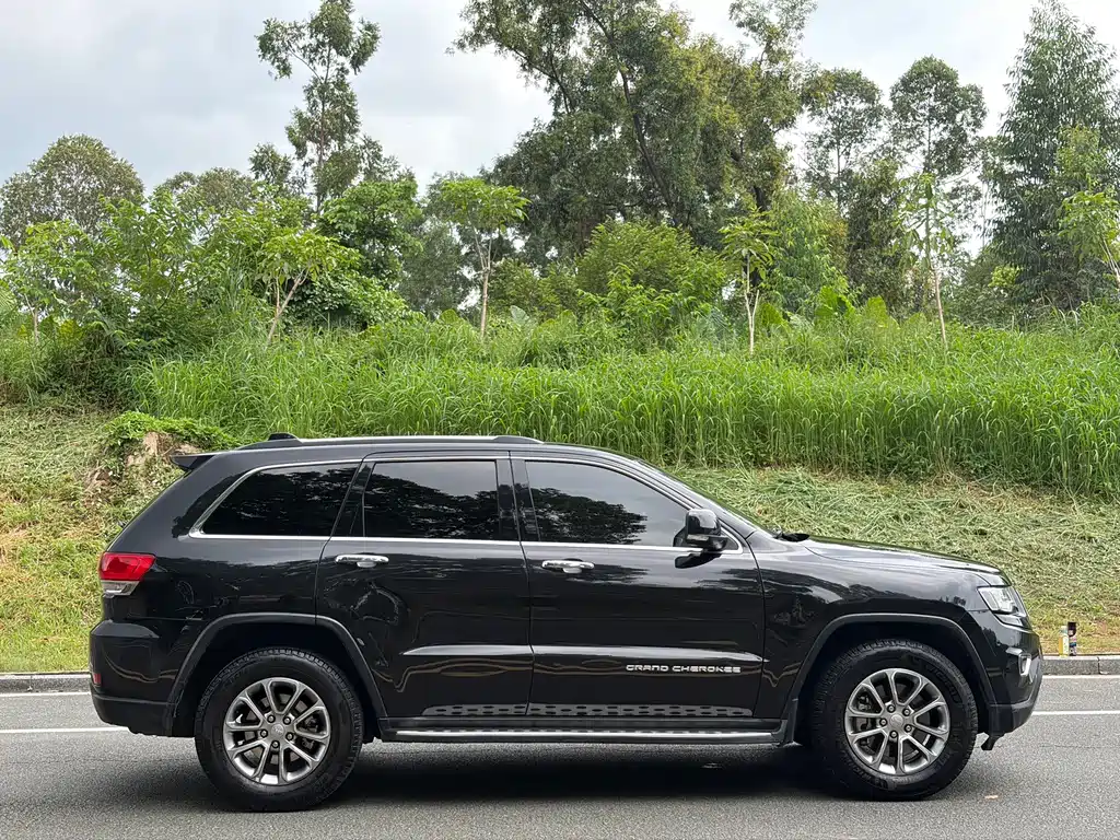 Jeep Grand Cherokee (Import) 3.0L Comfort Enjoy Navigation Edition, фото 10