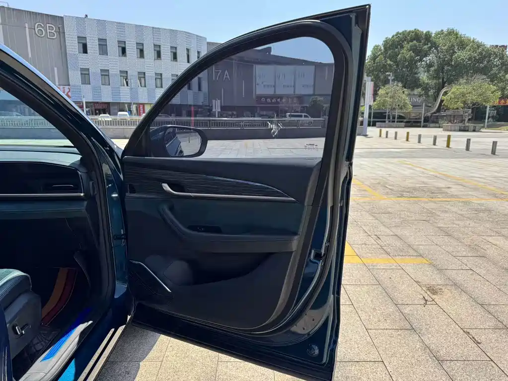 Geely Xingyue L — миниатюра 27