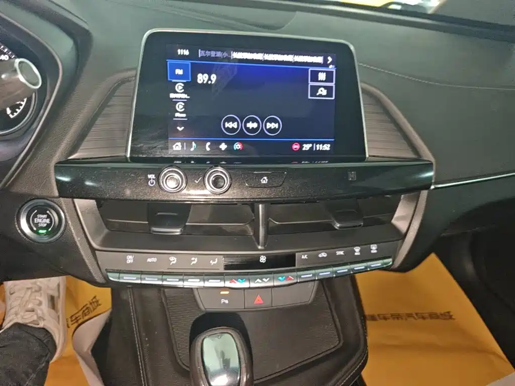 Cadillac CT4 — миниатюра 13