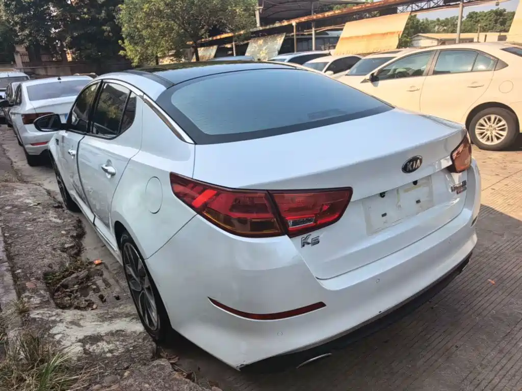 Kia K5 — миниатюра 5
