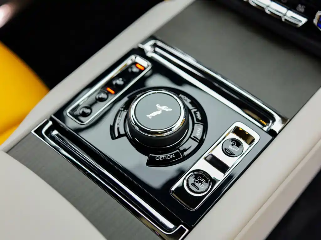 Rolls-Royce Cullinan — миниатюра 26