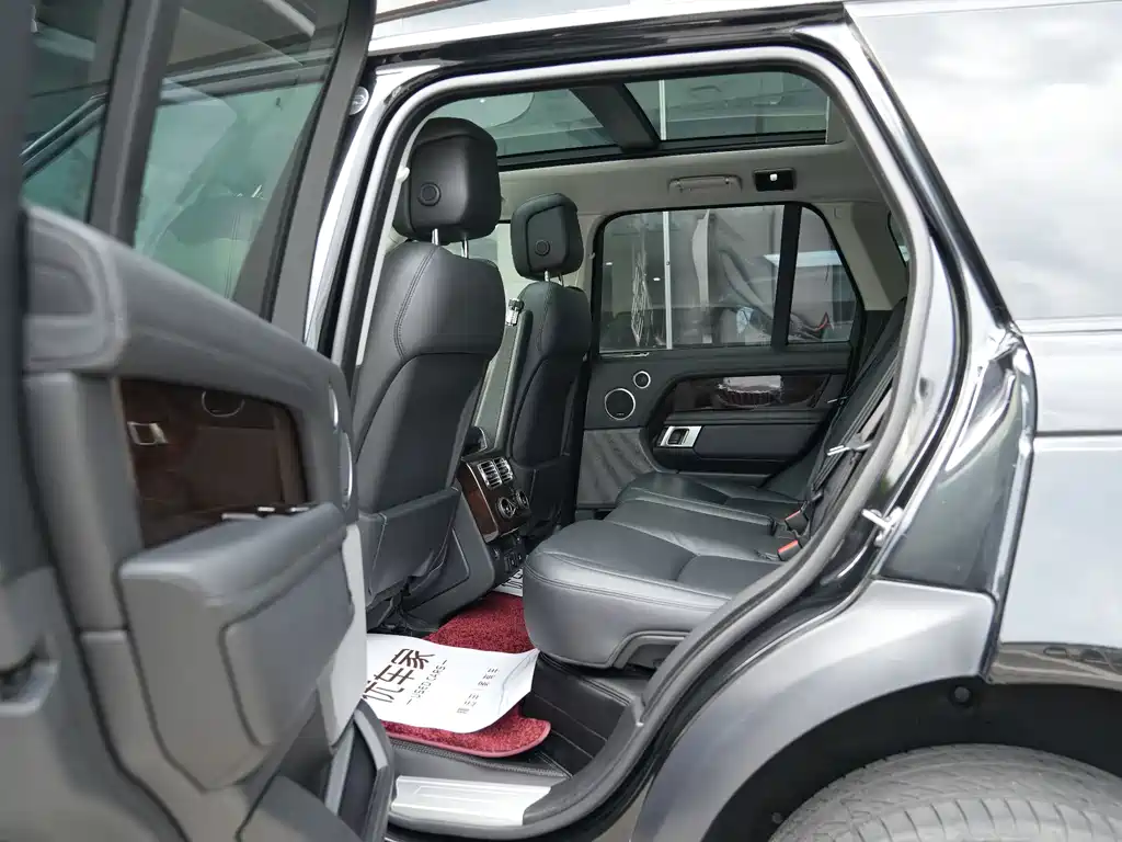 Land Rover Range Rover — миниатюра 10
