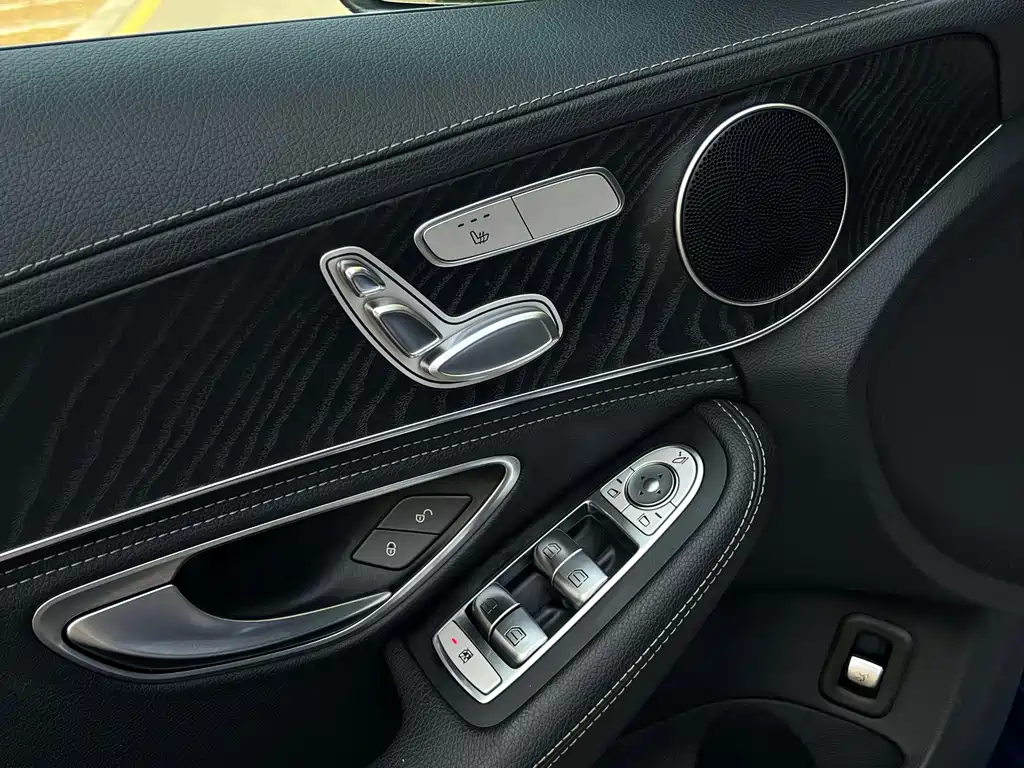 Mercedes-Benz C-Class — миниатюра 10