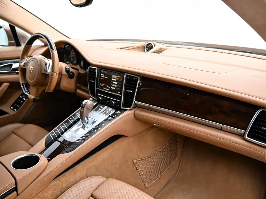 Porsche Panamera — миниатюра 11