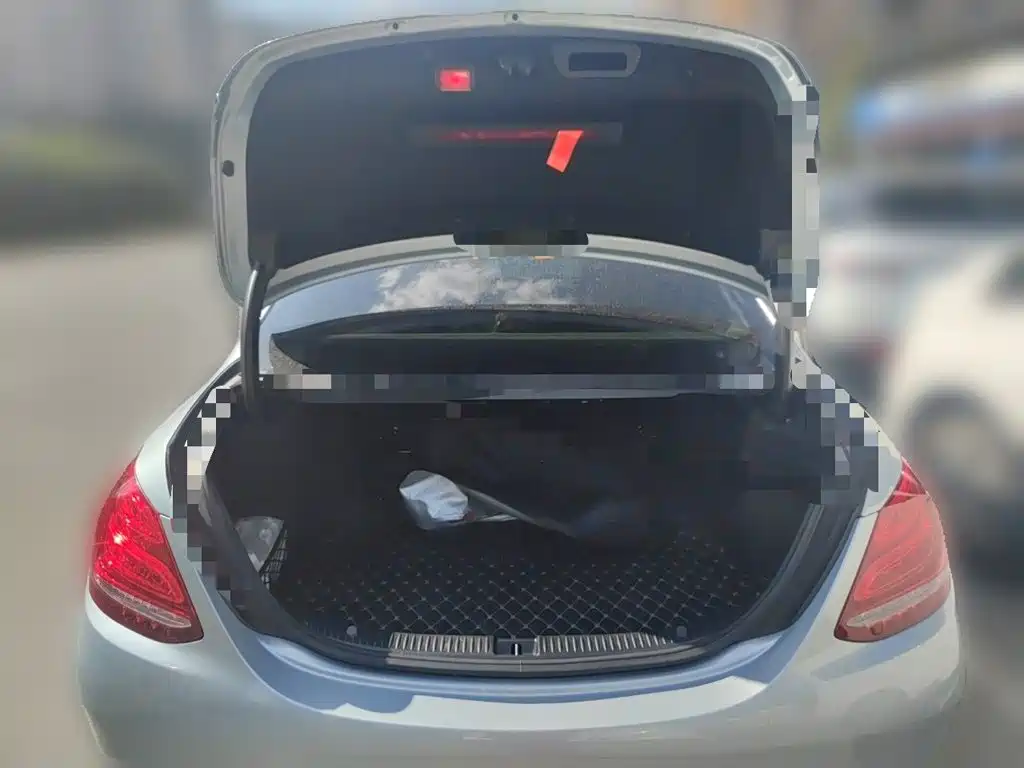 Mercedes-Benz C-Class — миниатюра 15