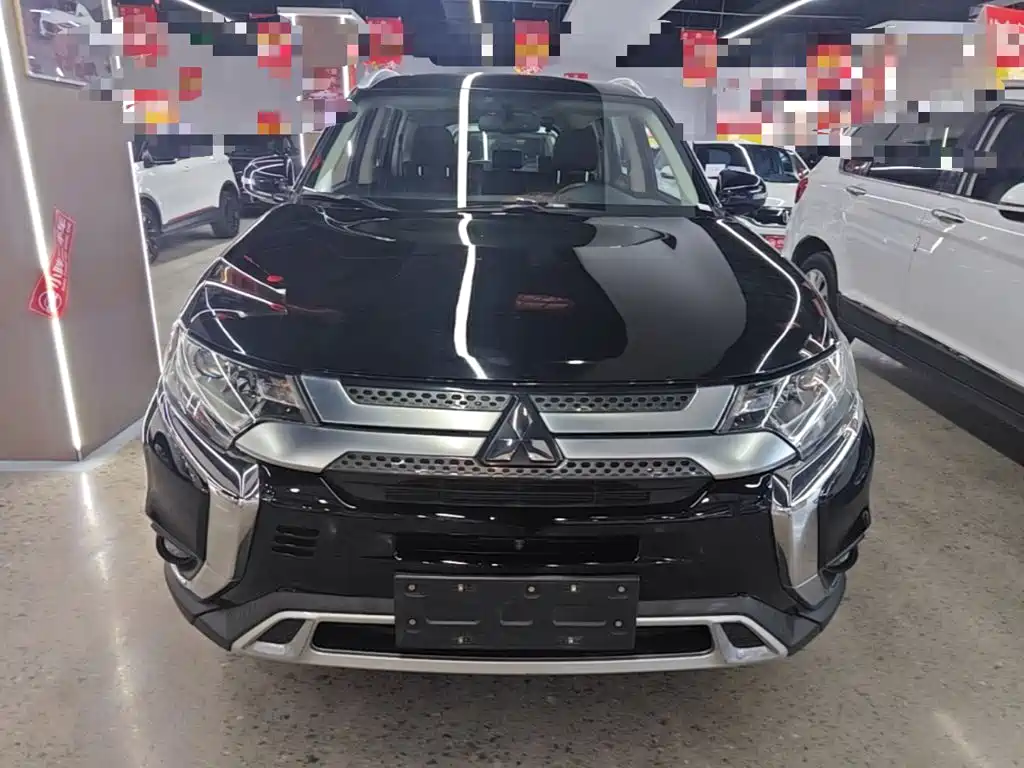 Mitsubishi Outlander — миниатюра 3