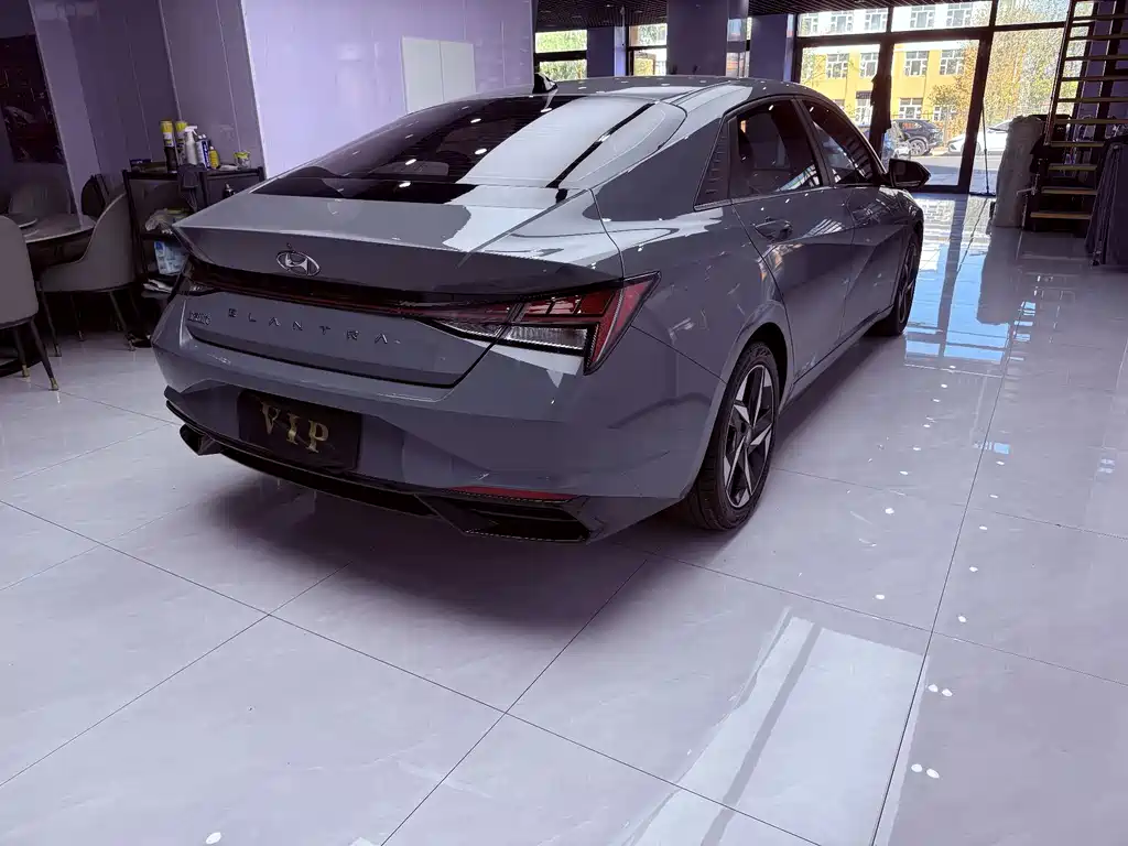 Hyundai Elantra — миниатюра 4