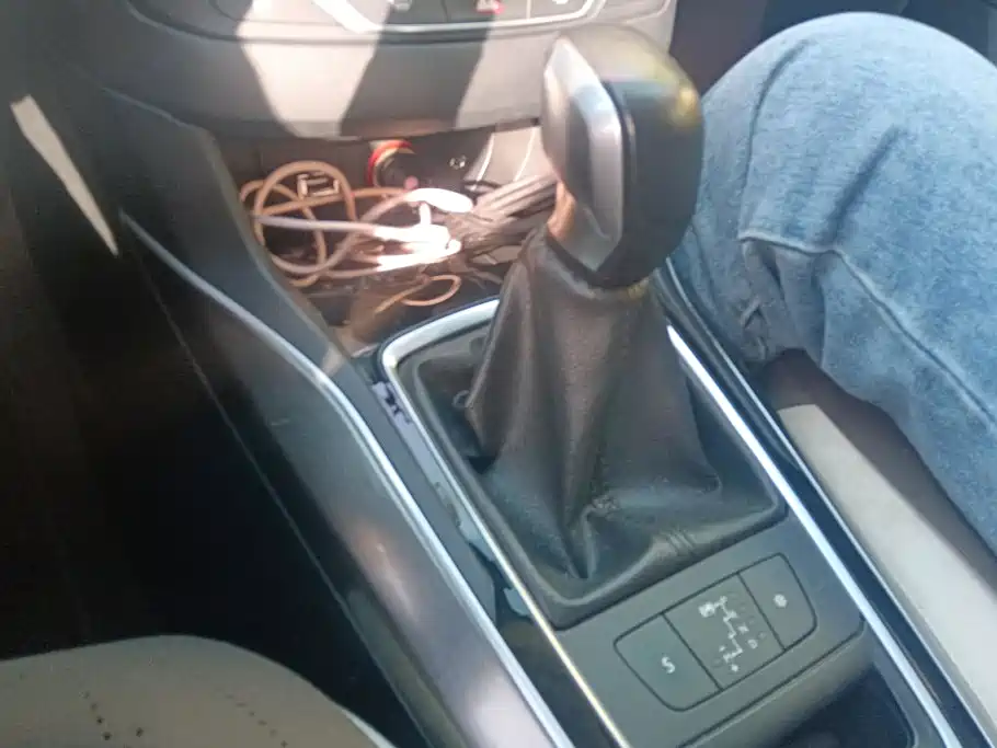 Peugeot 408 — миниатюра 16
