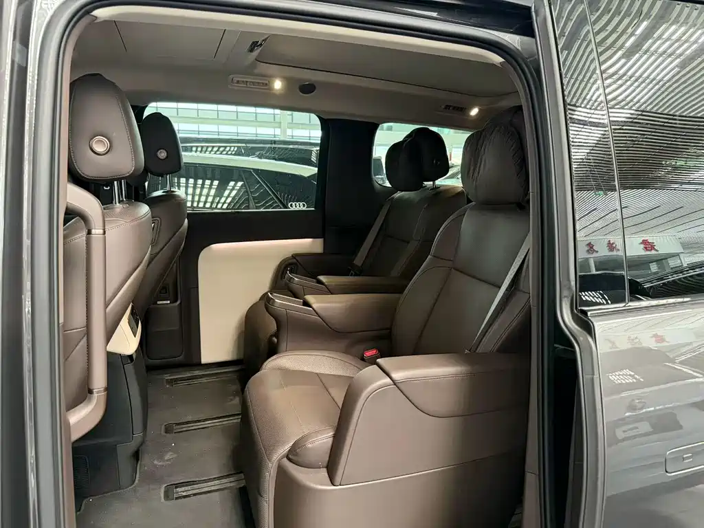 Li Auto Li MEGA — миниатюра 4