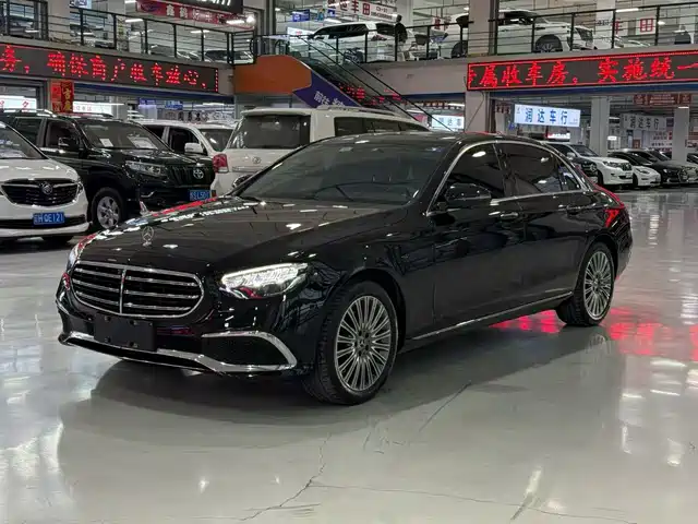MERCEDES-BENZ E CLASS