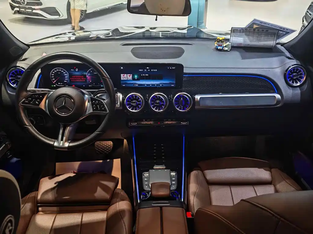 Mercedes-Benz GLB — миниатюра 14
