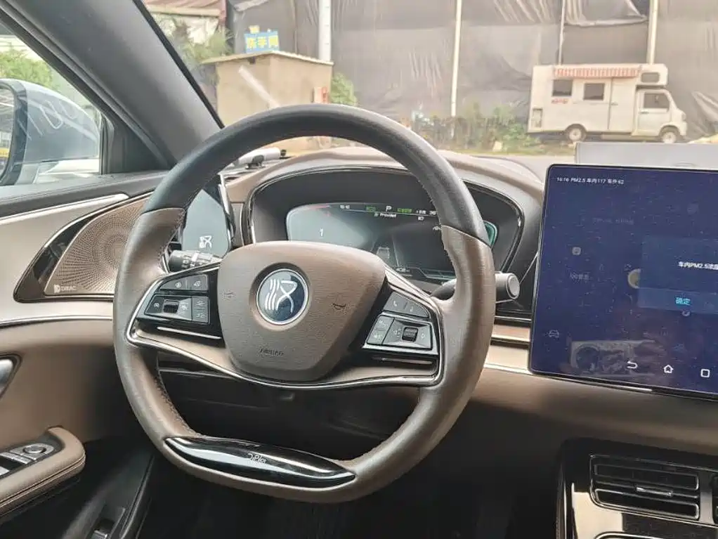 BYD Han — миниатюра 7