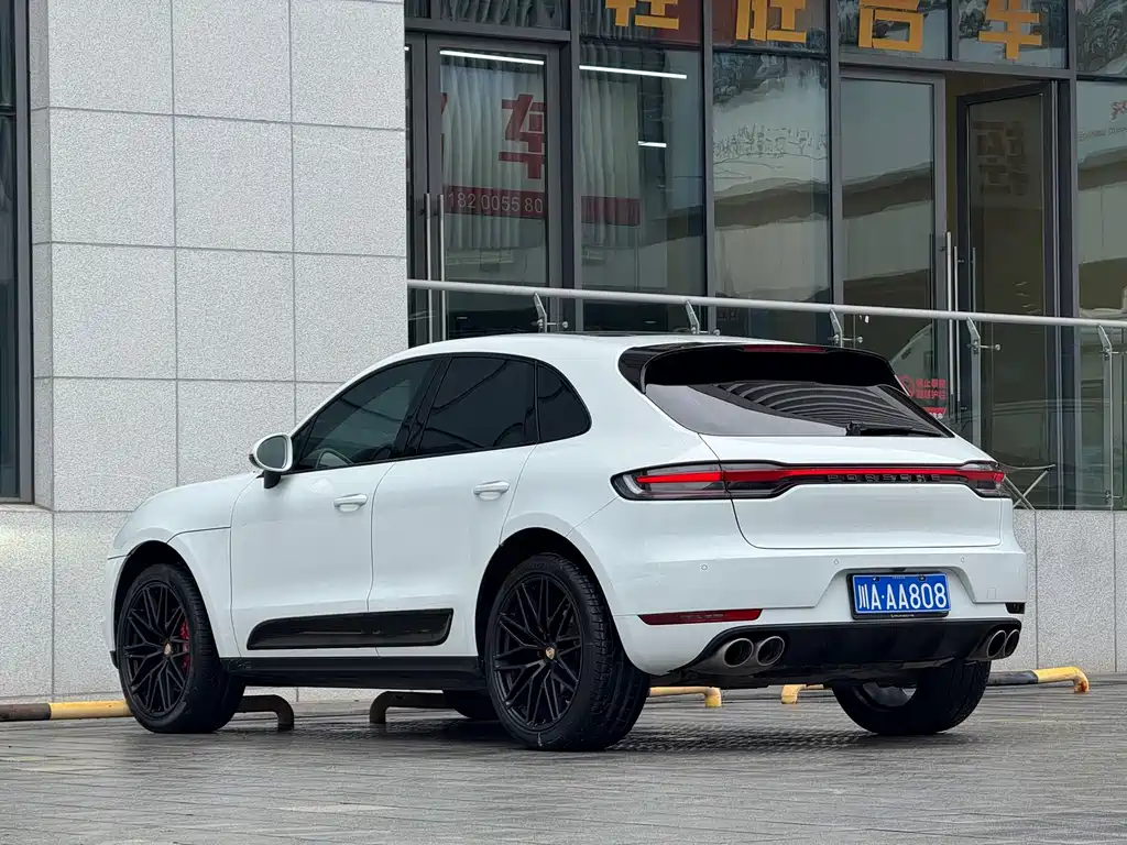 Porsche Macan — миниатюра 4