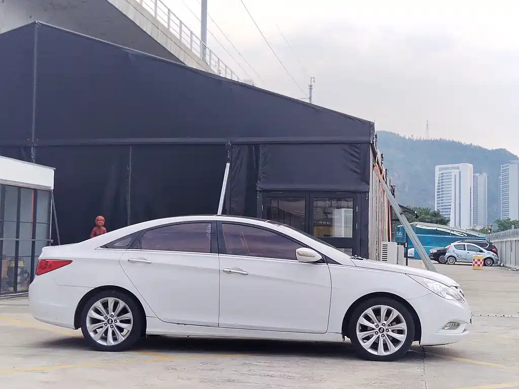 Hyundai Sonata — миниатюра 5