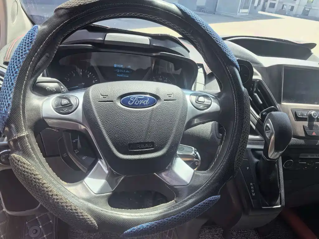 Ford Tourneo — миниатюра 13