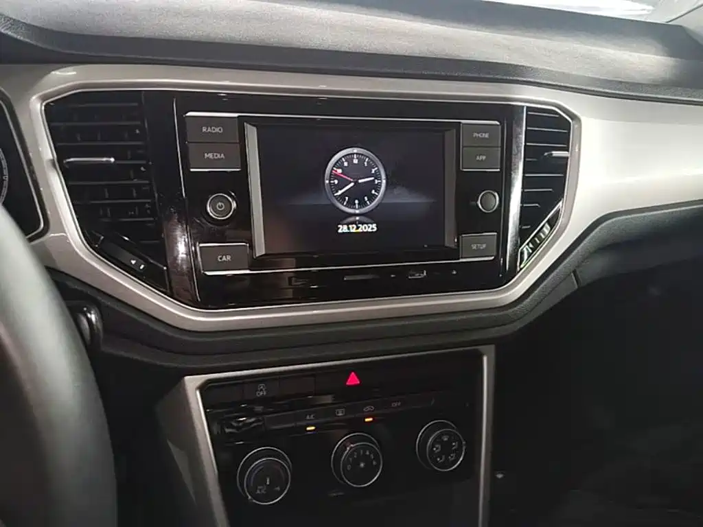 Volkswagen T-Roc — миниатюра 13