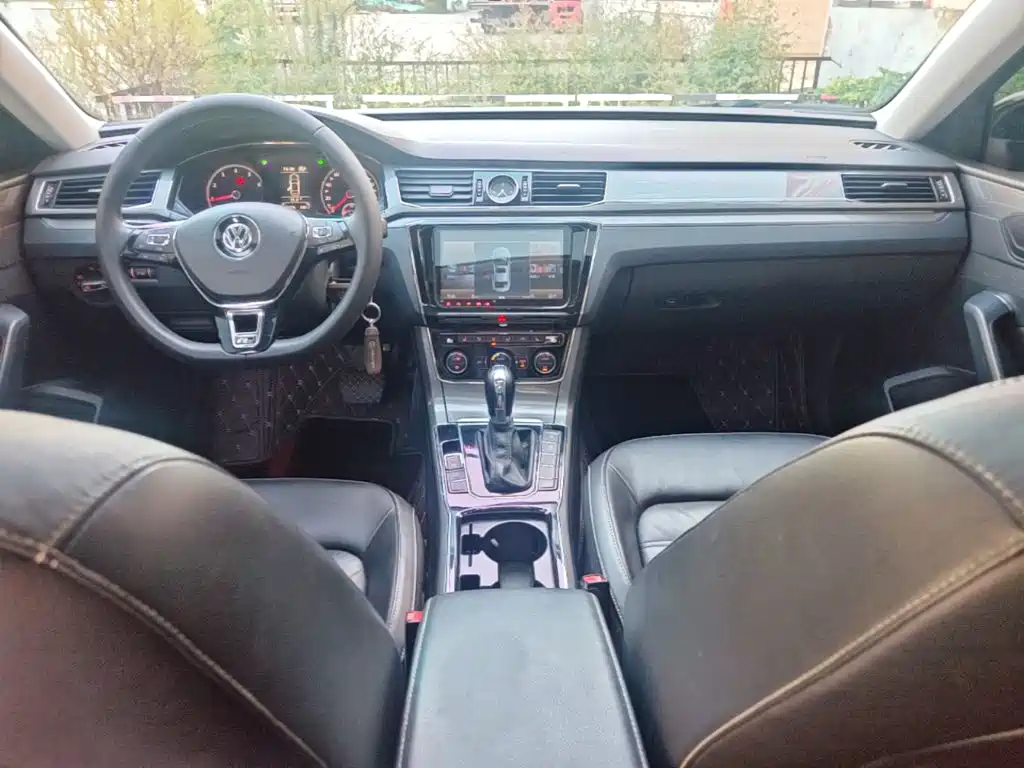 Volkswagen Passat — миниатюра 10