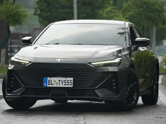 Changan UNI-V