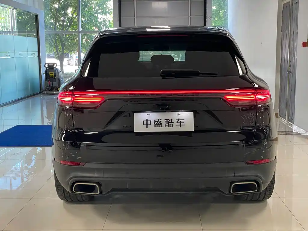 Porsche Cayenne — миниатюра 26