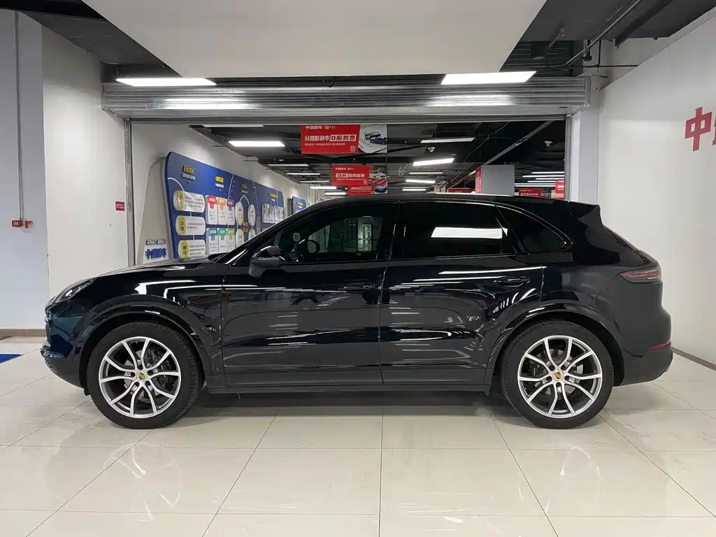 Porsche Cayenne — миниатюра 4