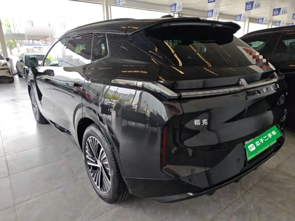 Lynk & Co 08 EM-P 2023 120km Pro