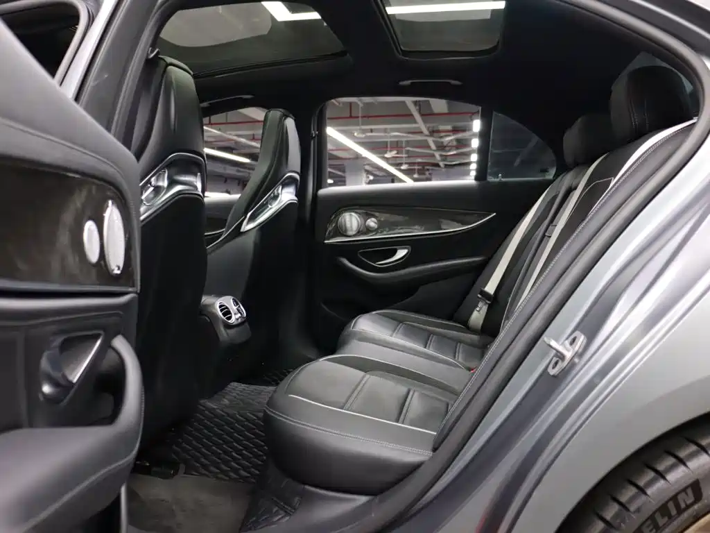 Mercedes-Benz E-Class AMG — миниатюра 22