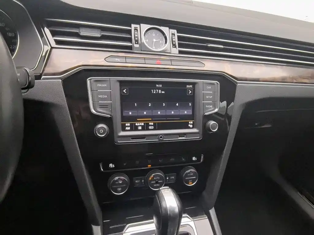 Volkswagen Magotan — миниатюра 12