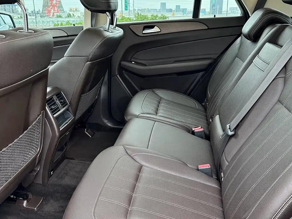Mercedes-Benz GLE (Import) — миниатюра 6