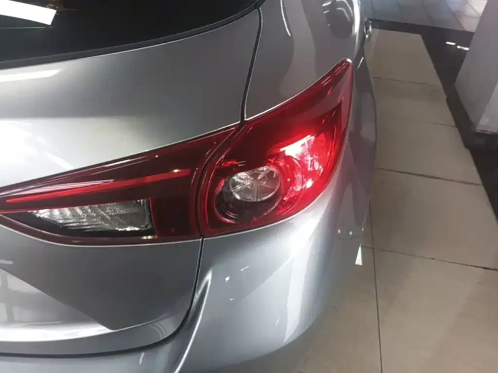Mazda 3 Axela — миниатюра 8