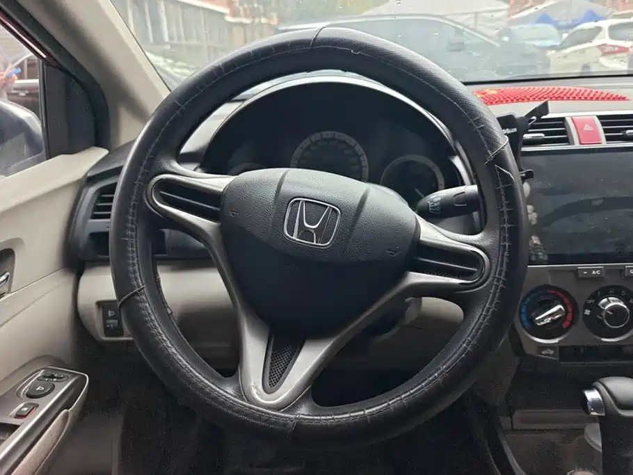Honda City Classic — миниатюра 15