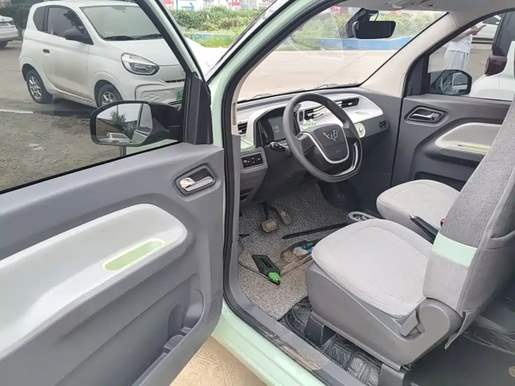 Wuling MINIEV — миниатюра 16