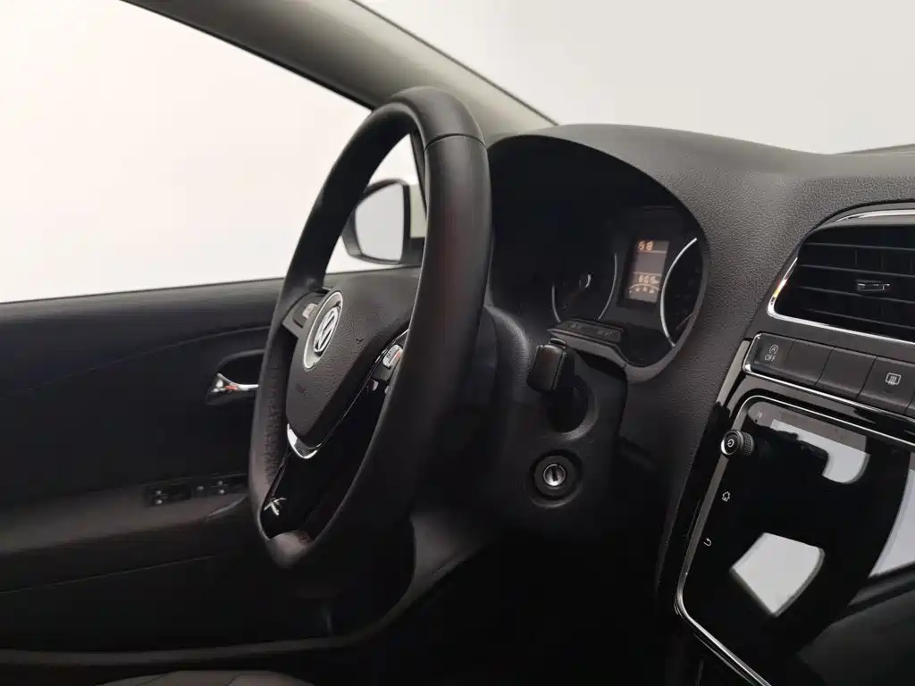 Volkswagen Polo — миниатюра 22