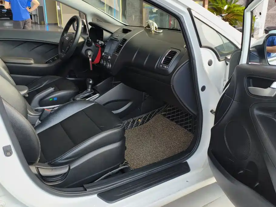 Kia K3 — миниатюра 8
