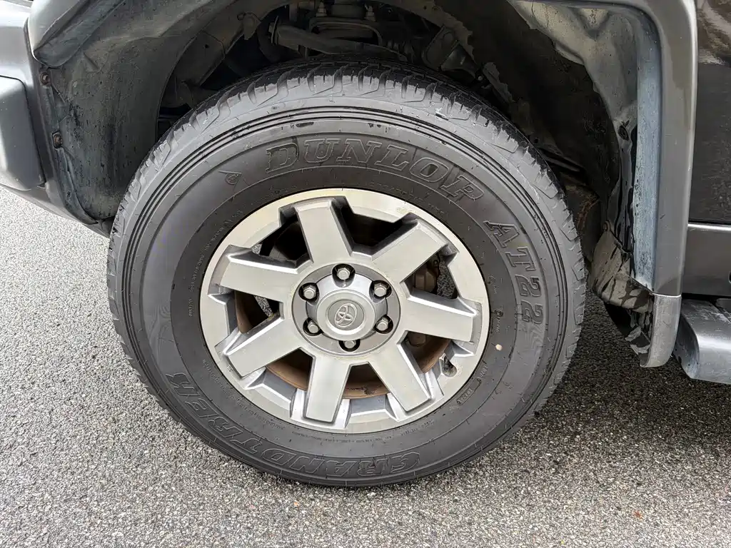 Toyota FJ Cruiser — миниатюра 9