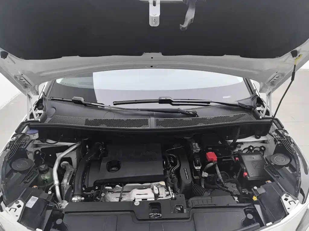 Peugeot 5008 — миниатюра 6