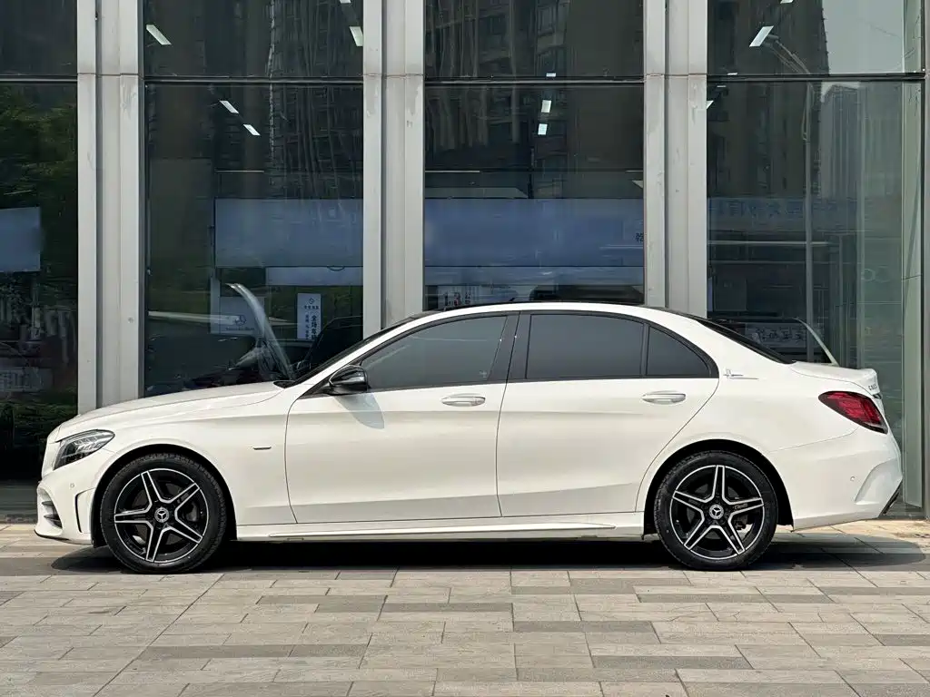 Mercedes-Benz C-Class — миниатюра 7