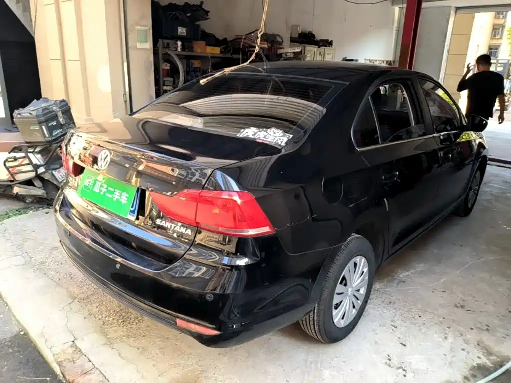 Volkswagen Santana — миниатюра 7