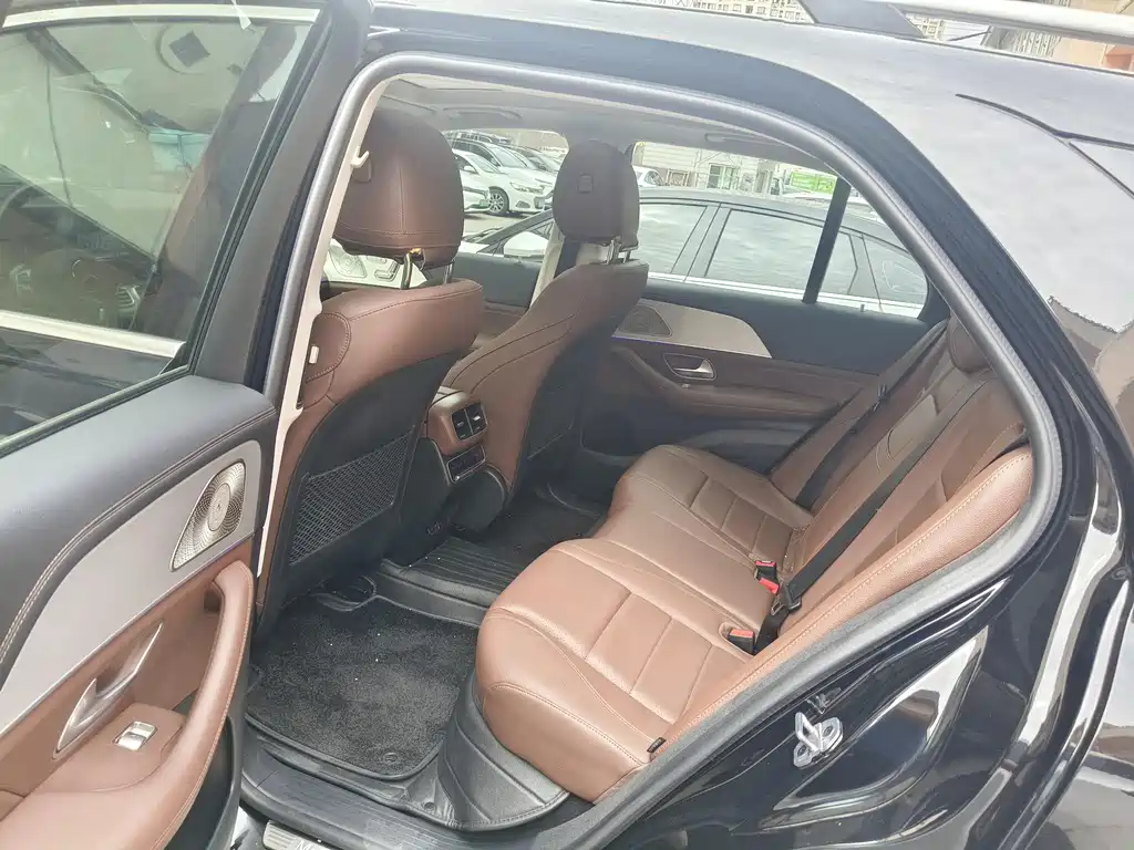 Mercedes-Benz GLE (Import) — миниатюра 11